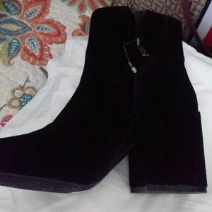 Kenneth Cole Renna Black Velvet boots